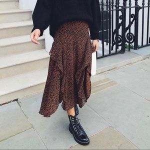 TOPSHOP PETITE Leopard midaxi skirt